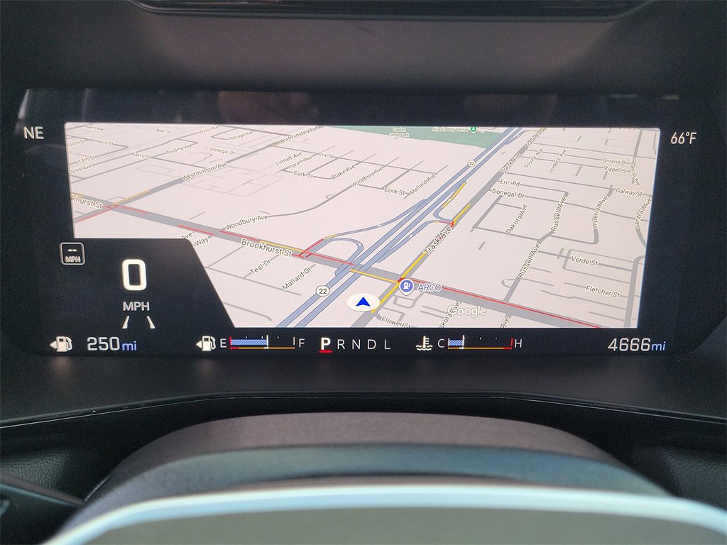 Used 2025 Chevrolet Colorado LT w/ LT Convenience Package image 7