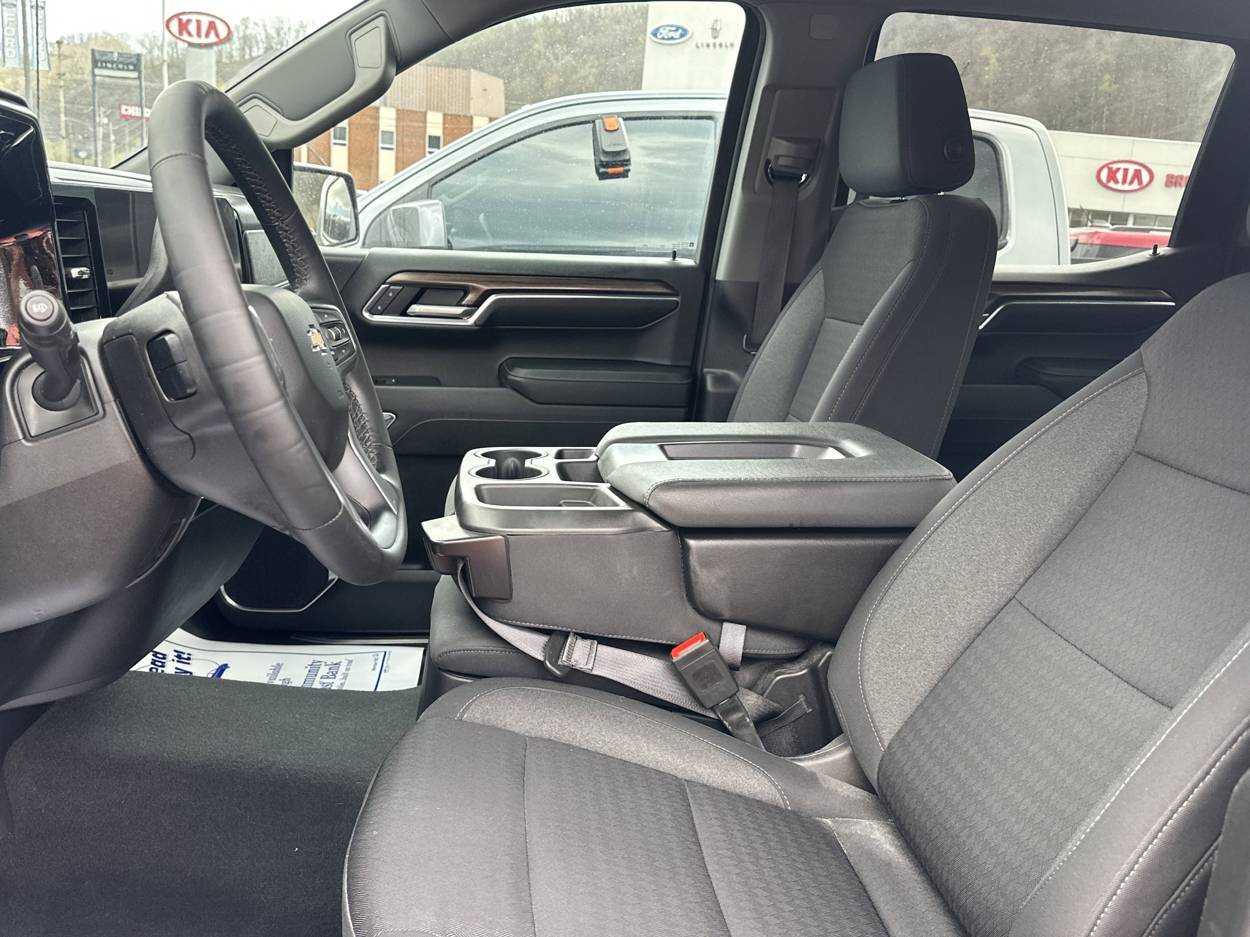 Used 2023 Chevrolet Silverado 1500 LT image 17