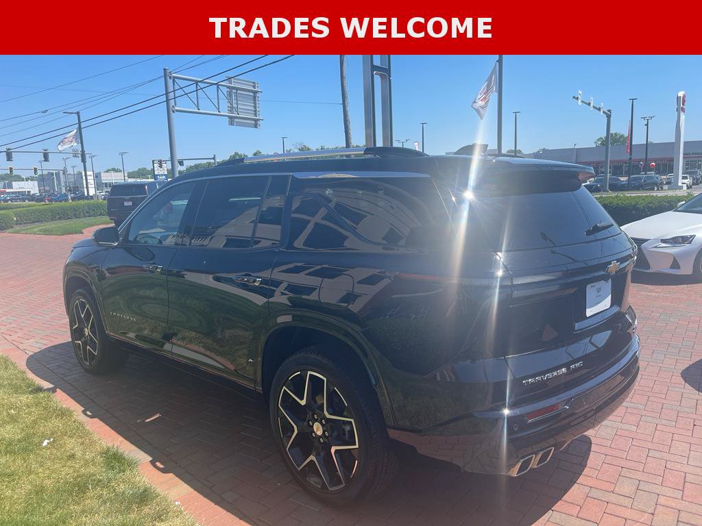 Used 2025 Chevrolet Traverse High Country w/ LPO, Floor Liner Package AWD/4WD image 12