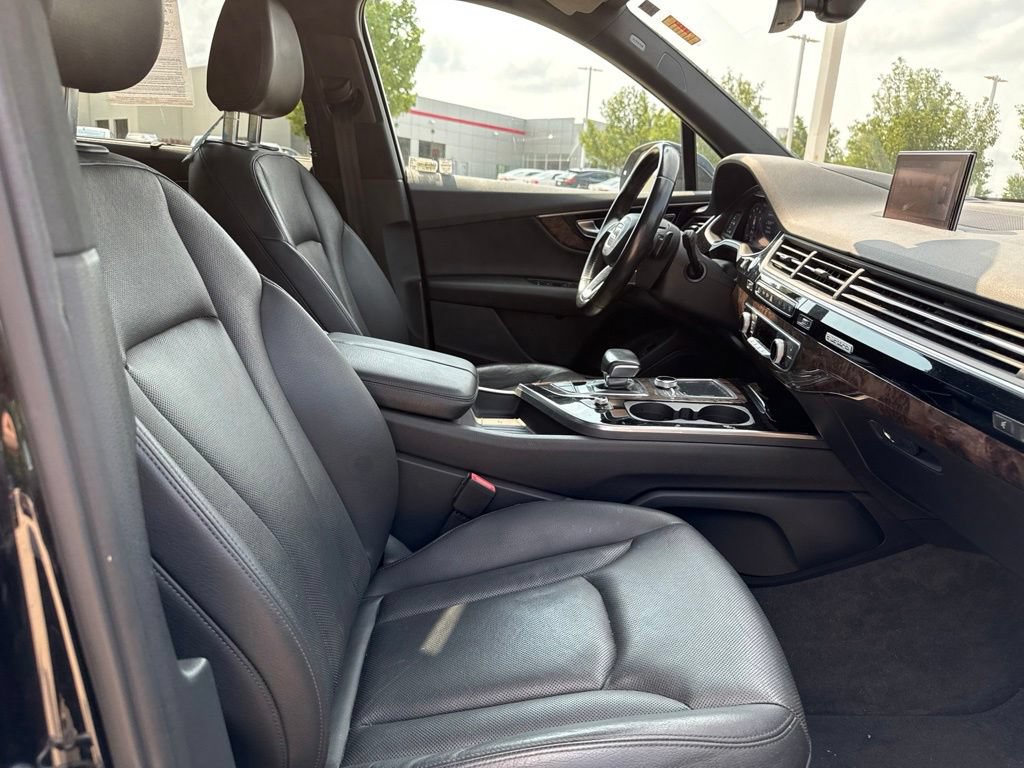 Used 2017 Audi Q7 3.0T Prestige AWD/4WD image 17
