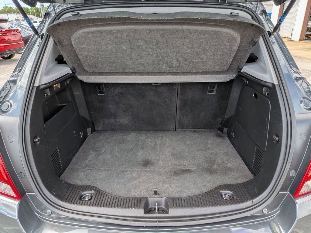 Used 2019 Chevrolet Trax LT w/ Sun & Sound Package FWD image 25