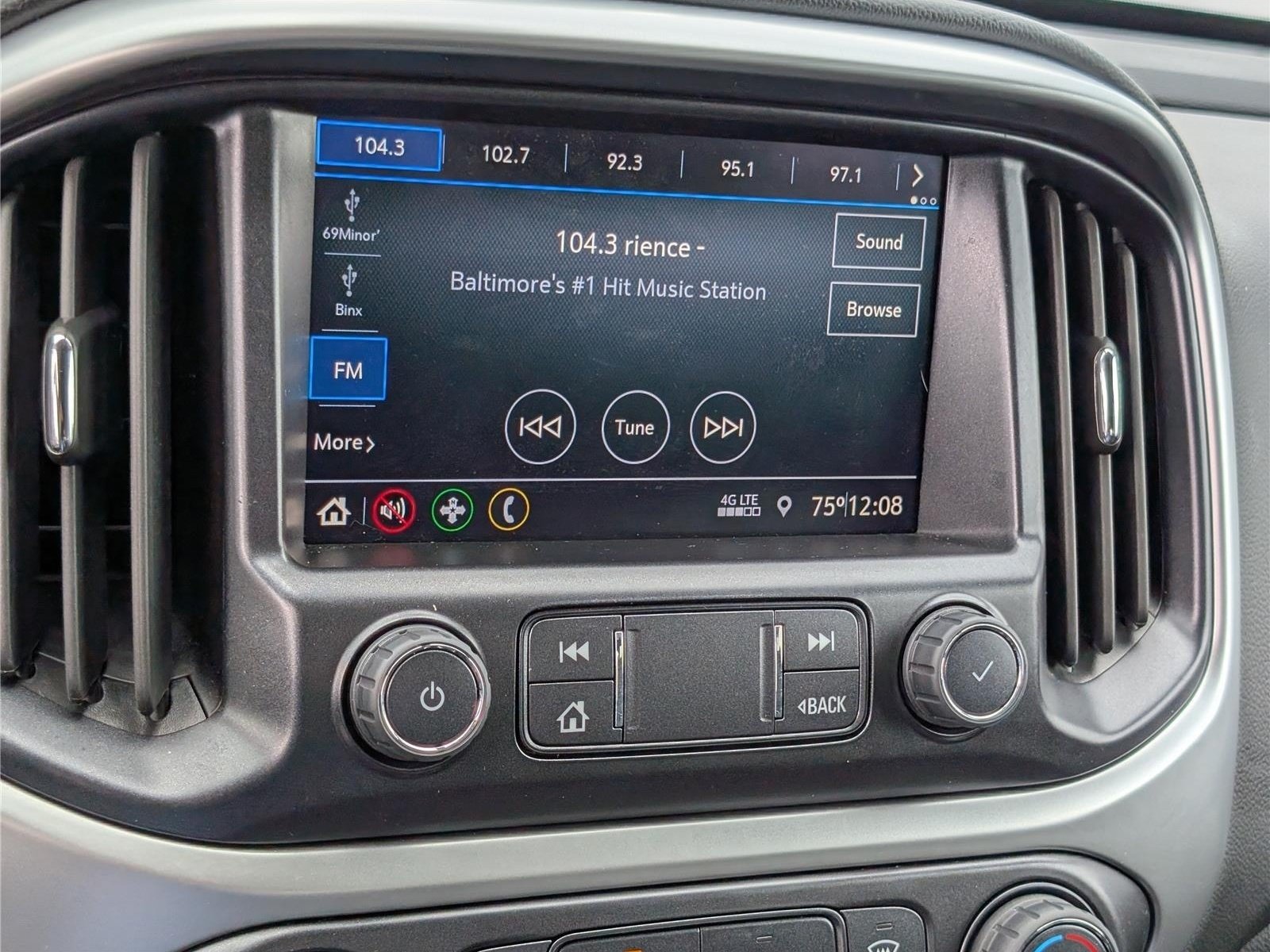 Used 2022 Chevrolet Colorado LT AWD/4WD image 25
