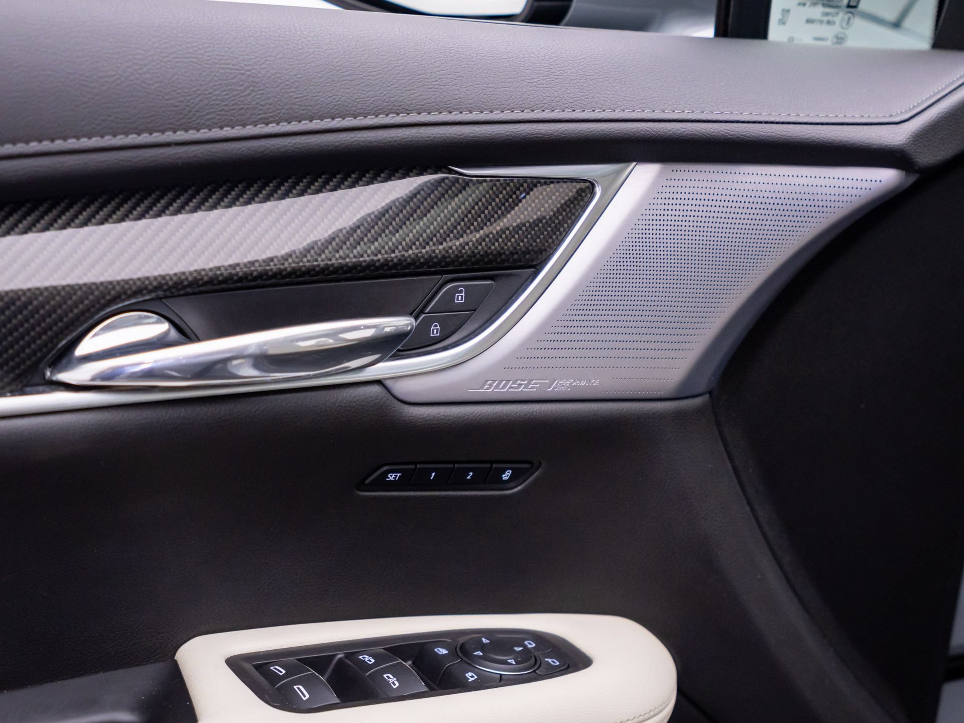 Certified 2024 Cadillac XT6 Sport w/ Technology Package AWD/4WD image 16