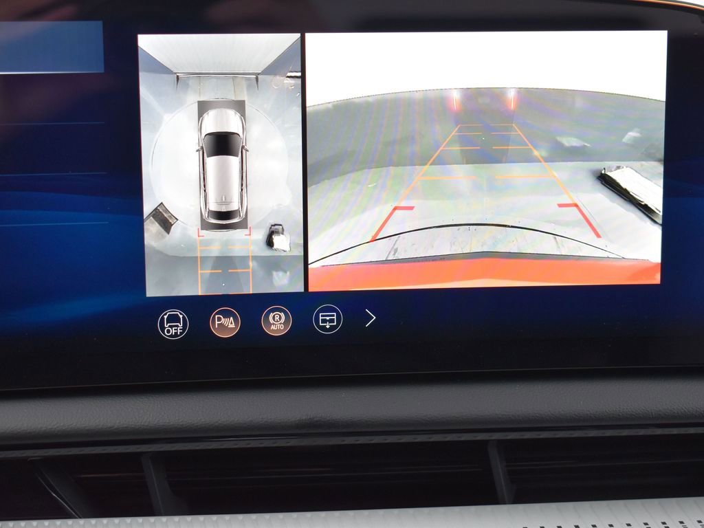 New 2026 Cadillac Optiq Sport 2 w/ LPO, Floor Liner Package image 20