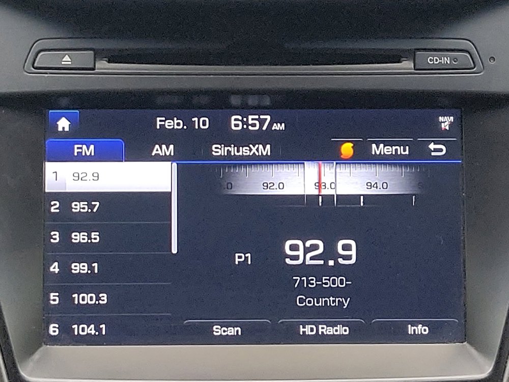 Used 2018 Hyundai Santa Fe Limited image 25