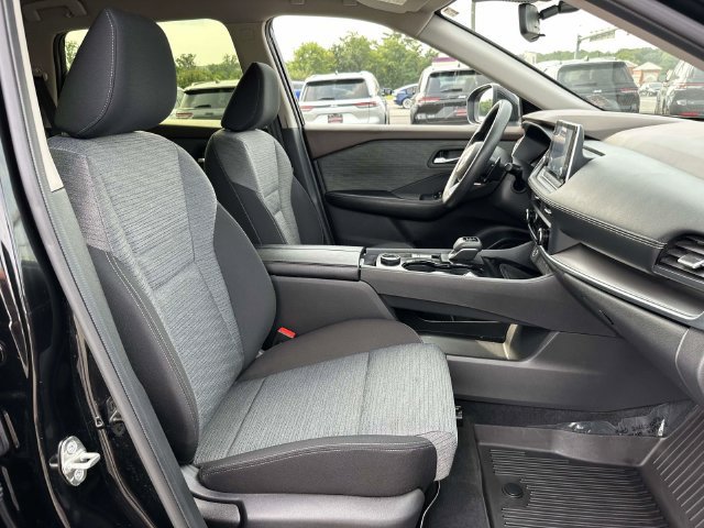Used 2023 Nissan Rogue SV AWD/4WD image 11
