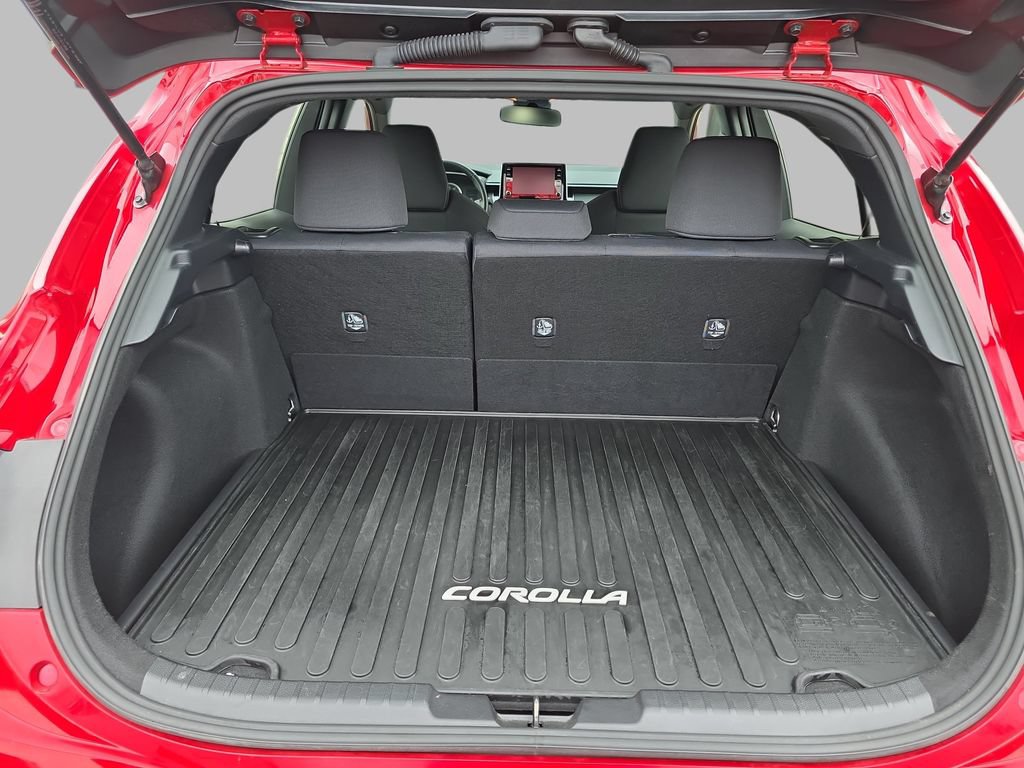 Used 2021 Toyota Corolla SE w/ SE Preferred Package FWD image 13
