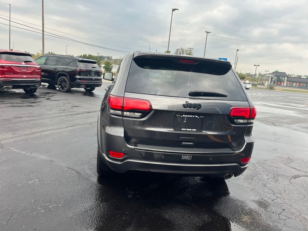 Used 2018 Jeep Grand Cherokee Altitude image 4