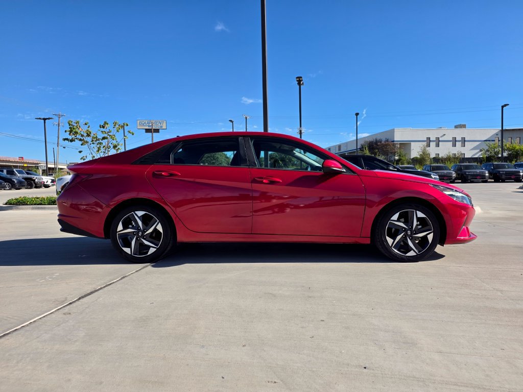 Used 2023 Hyundai Elantra SEL w/ Convenience Package FWD image 12