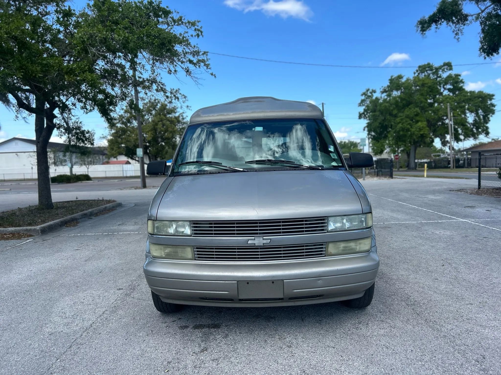Used 2004 Chevrolet Astro RWD image 2