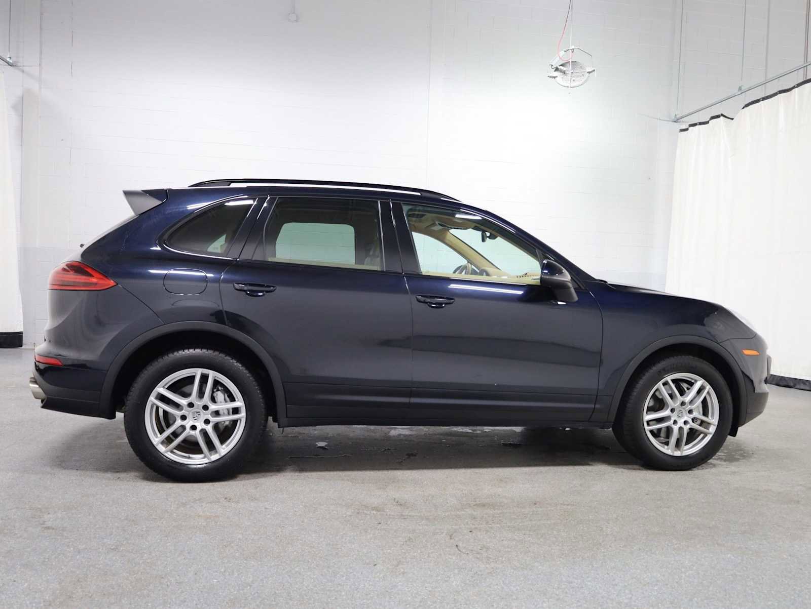 Used 2015 Porsche Cayenne S AWD/4WD image 10