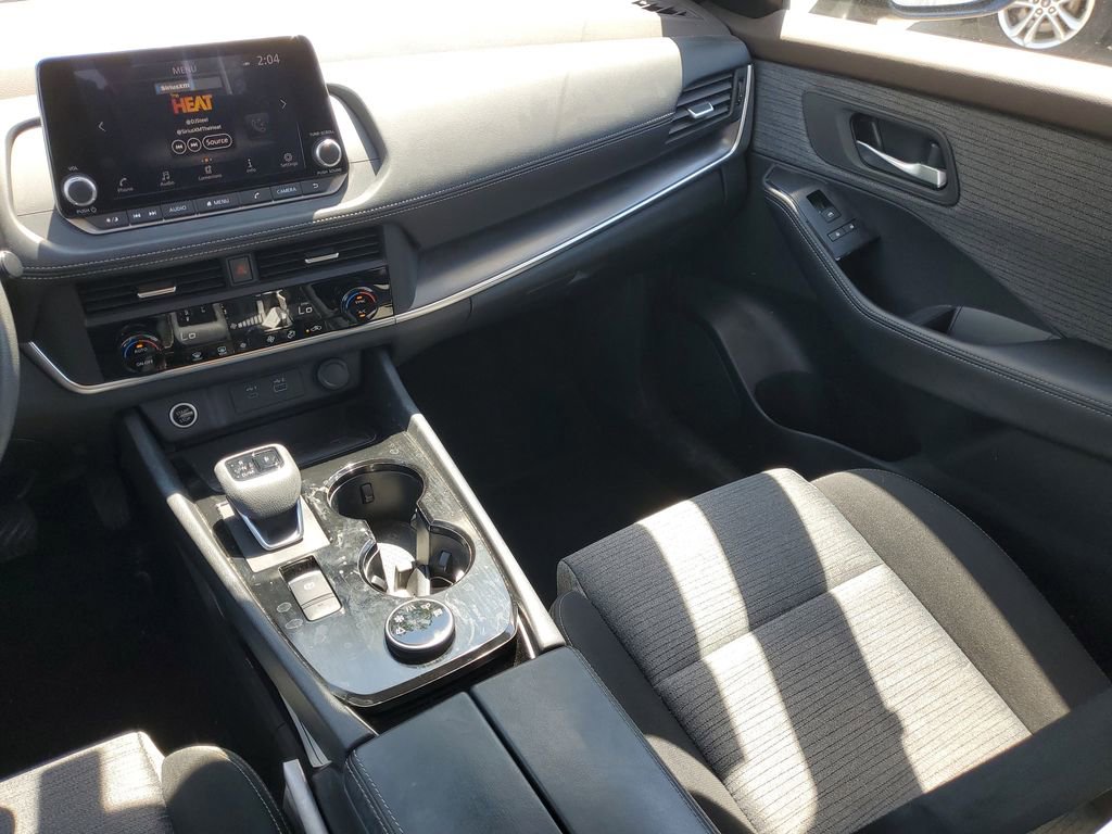 Used 2023 Nissan Rogue SV AWD/4WD image 14