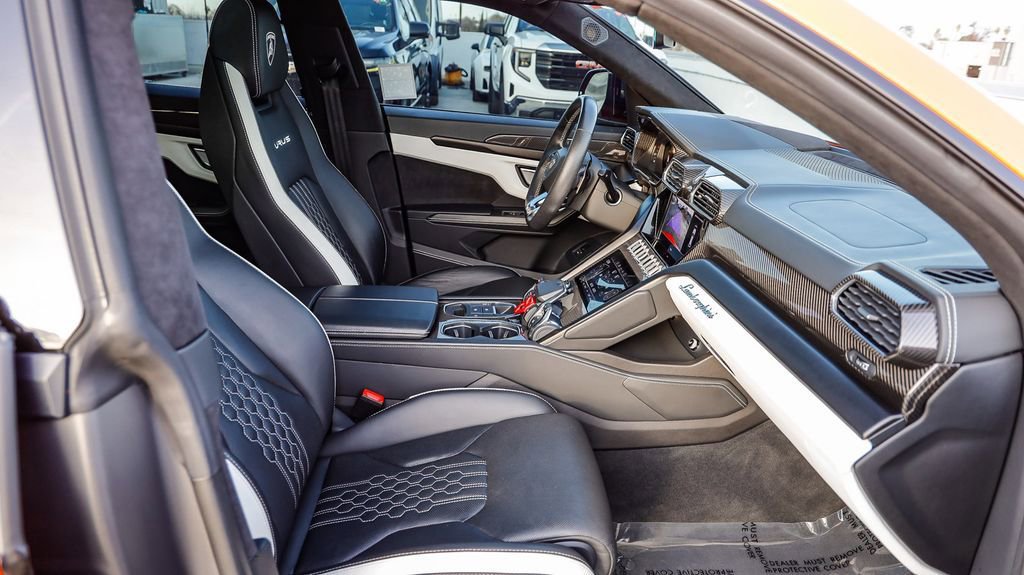 Used 2023 Lamborghini Urus S image 21