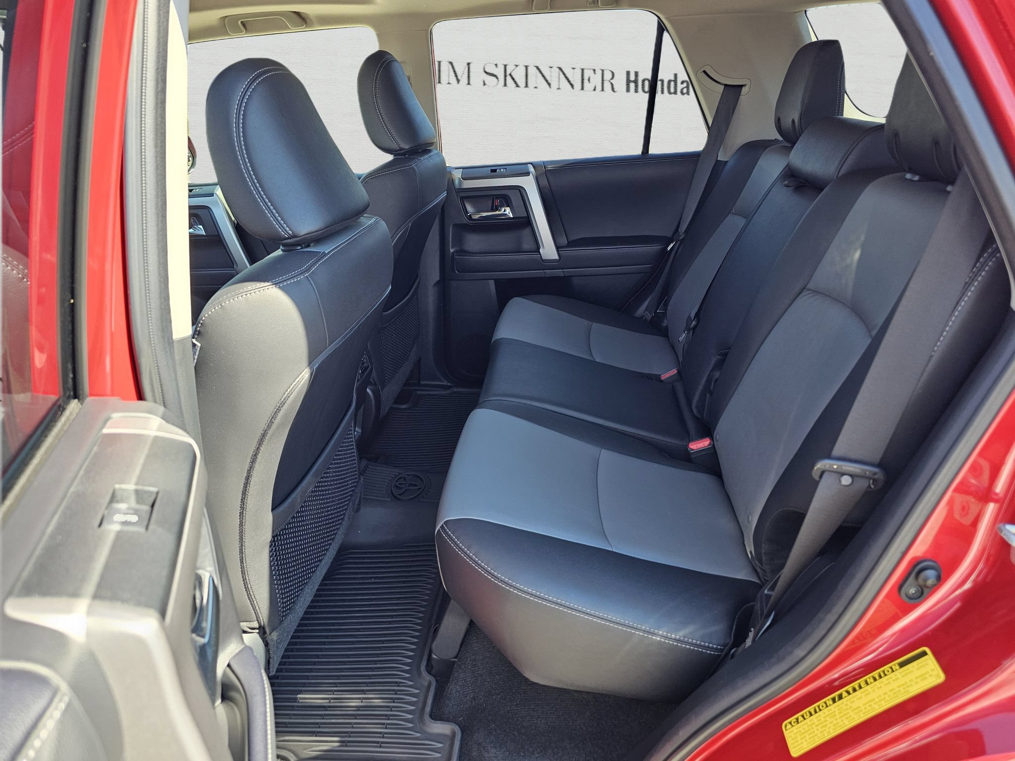 Used 2023 Toyota 4Runner SR5 Premium w/ Moonroof Package RWD image 33