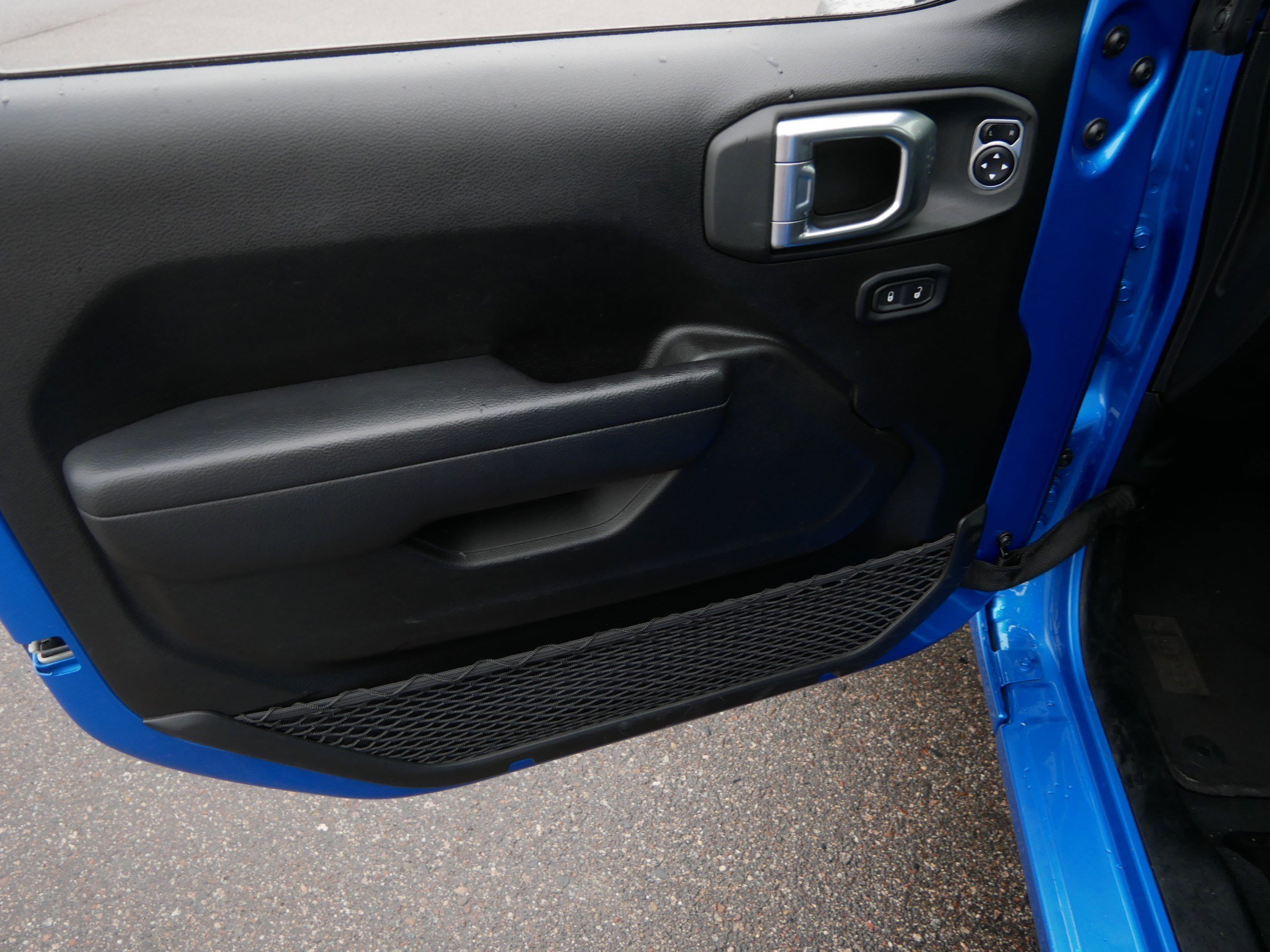 Used 2024 Jeep Wrangler Sport S image 20