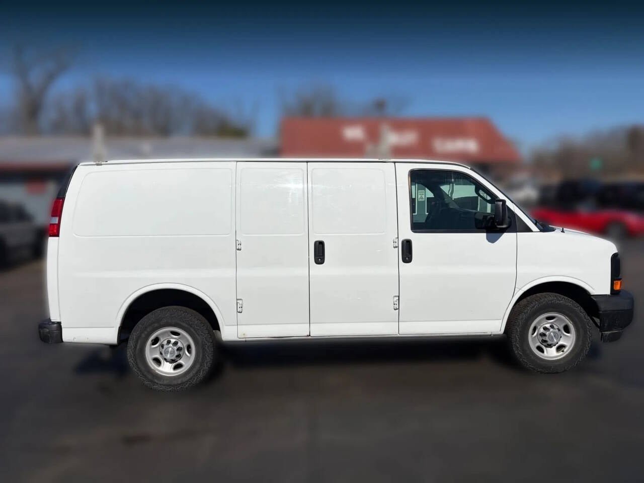 Used 2017 Chevrolet Express 2500 image 8