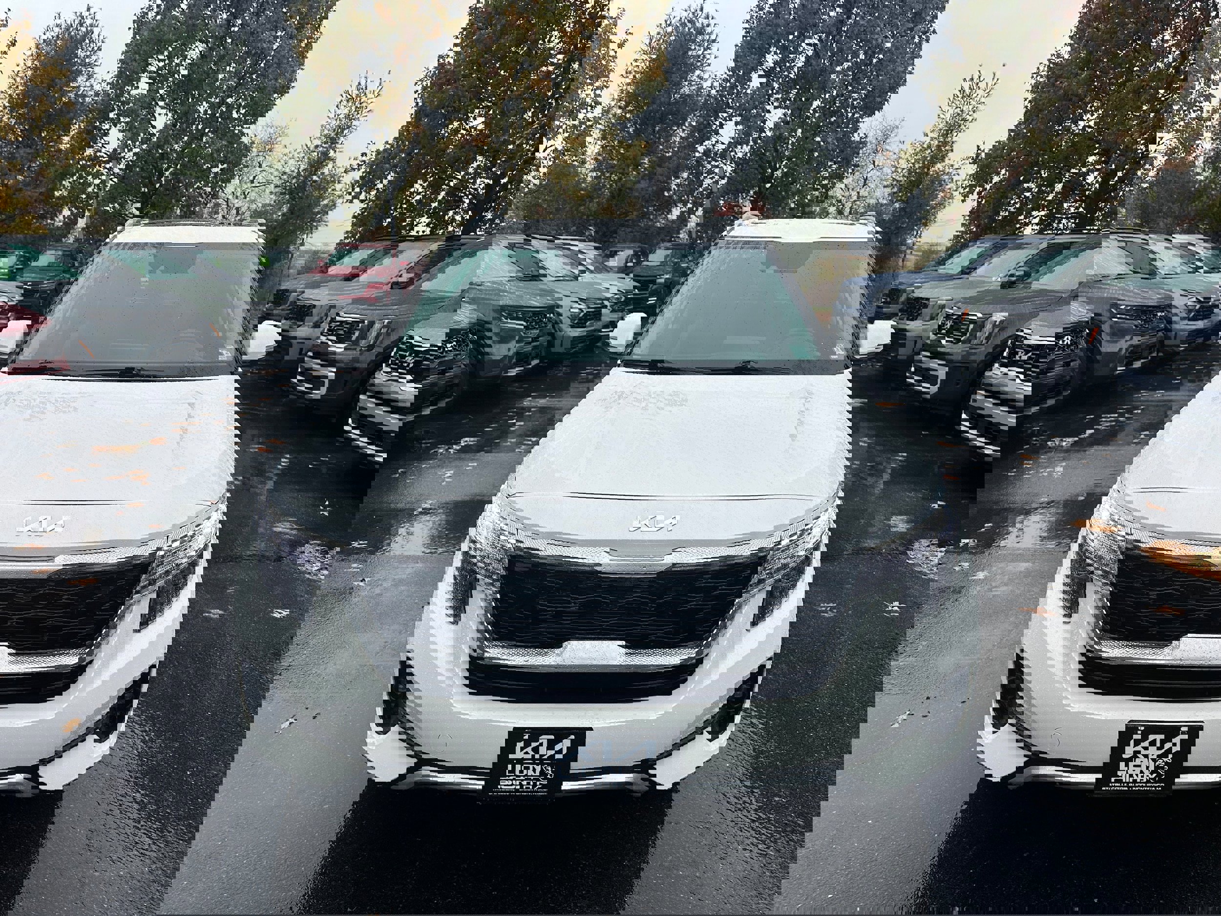 Used 2023 Kia Seltos EX image 2