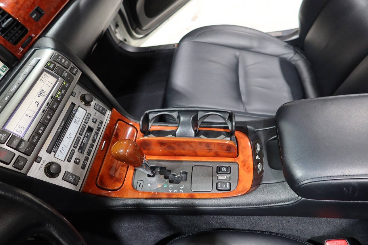 Used 2005 Lexus SC 430 Convertible RWD image 24