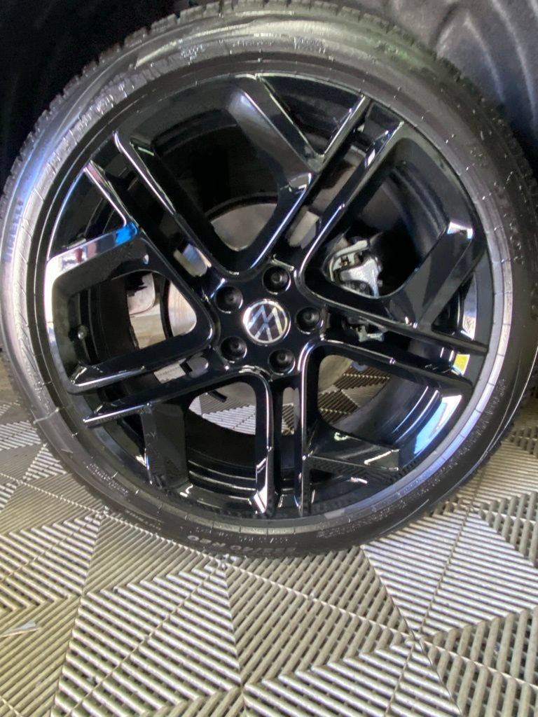 New 2026 Volkswagen Tiguan SE R-Line AWD/4WD image 9
