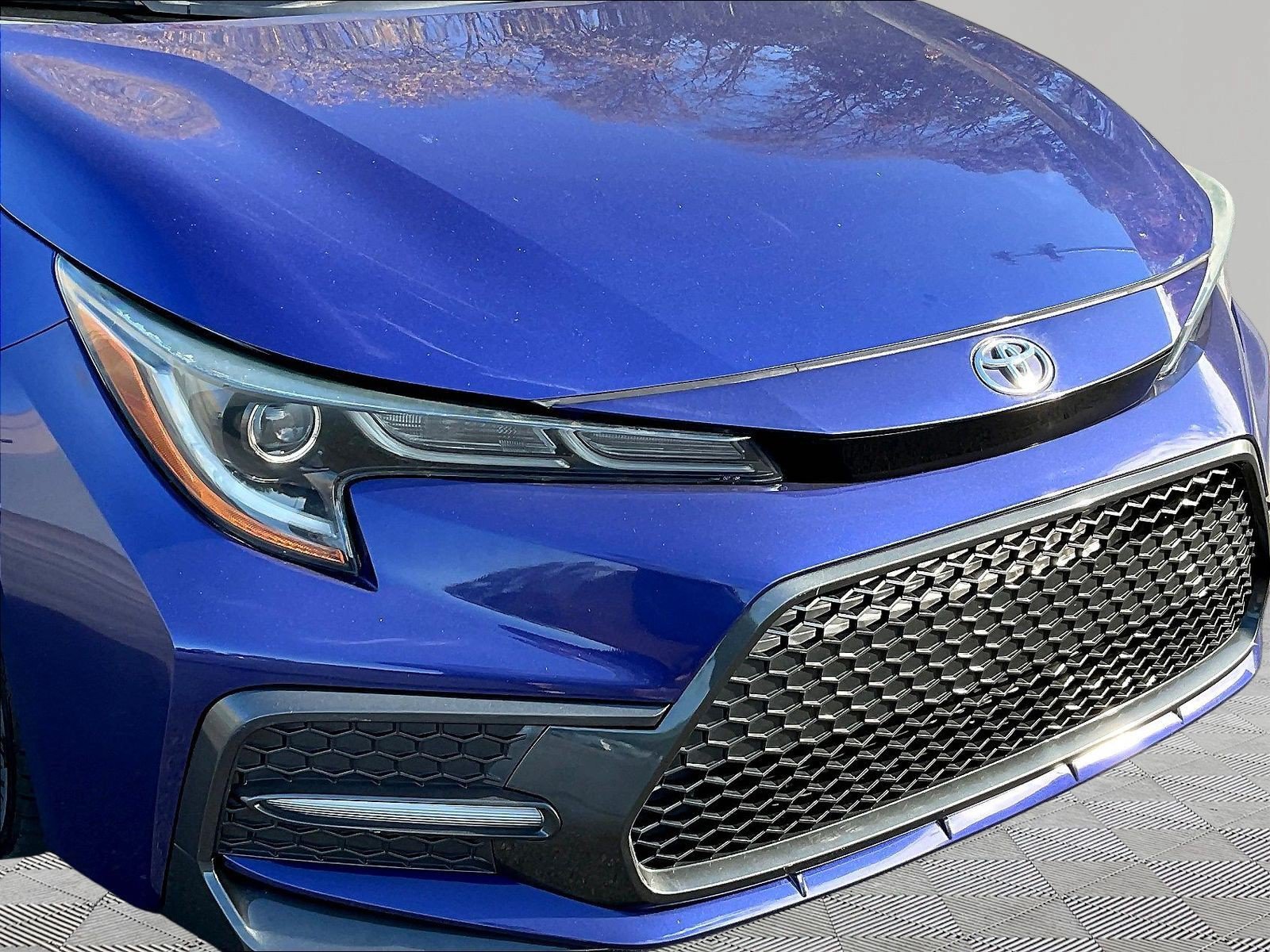 Used 2020 Toyota Corolla SE w/ SE Premium Package FWD image 33