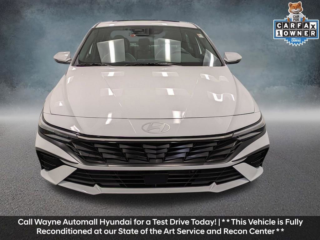 Used 2025 Hyundai Elantra Limited image 2