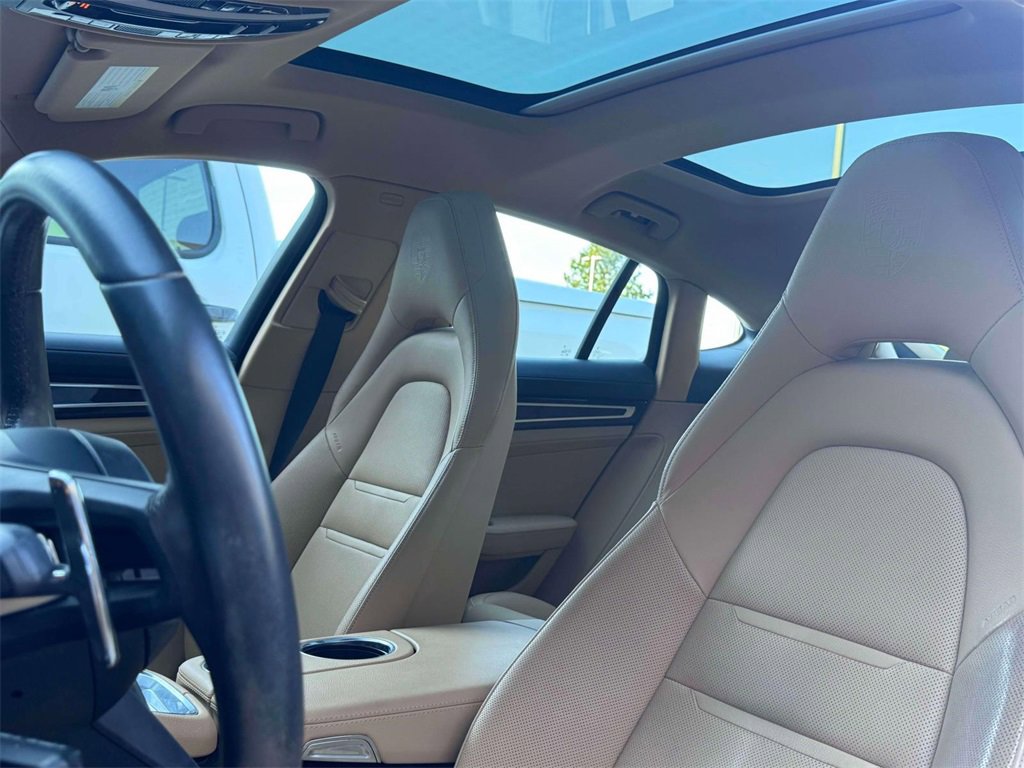 Used 2021 Porsche Panamera image 5