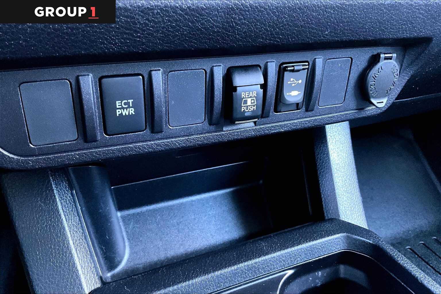 Used 2019 Toyota Tacoma SR5 AWD/4WD image 35