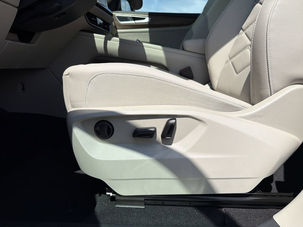 New 2026 Volkswagen Atlas SE FWD image 24