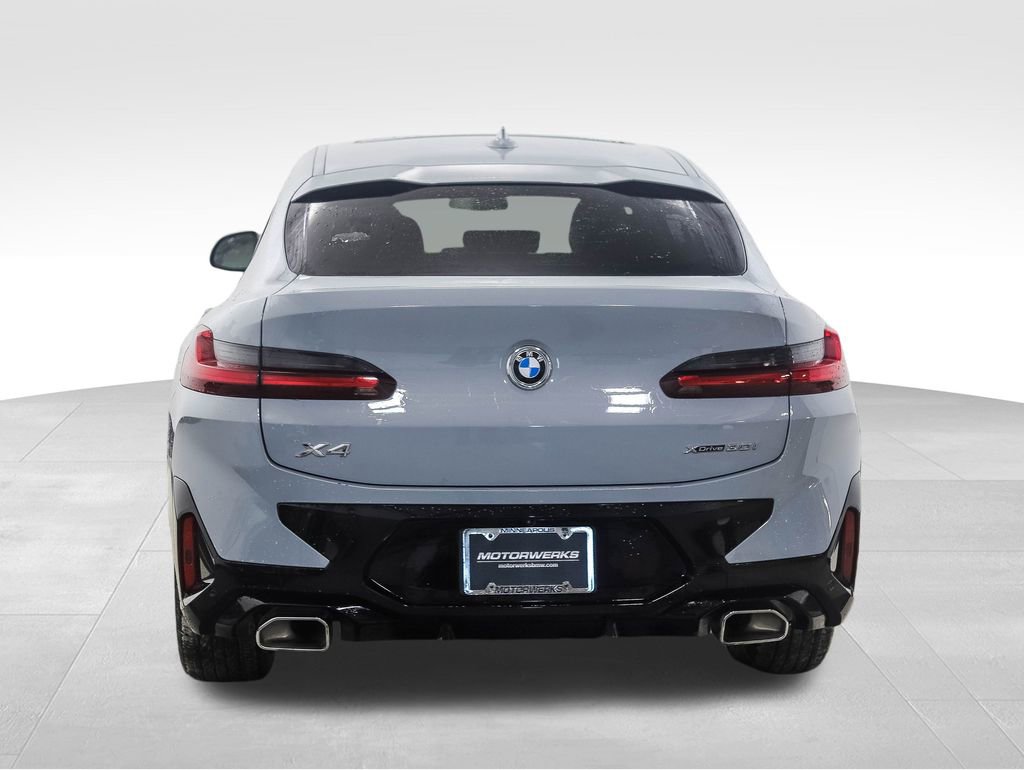 Certified 2025 BMW X4 xDrive30i image 4