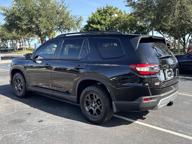 Certified 2025 Honda Pilot TrailSport image 6