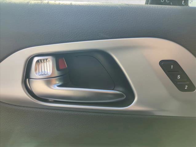 New 2026 Chrysler Pacifica Limited image 18