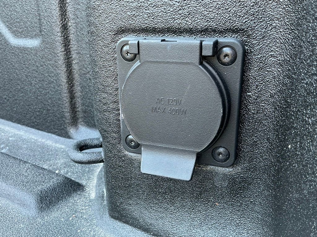 Used 2025 GMC Sierra 2500 AT4 w/ AT4 Premium Plus Package image 10