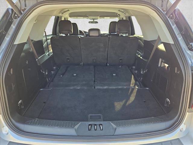 Used 2024 Ford Explorer XLT w/ Equipment Group 202A RWD image 6