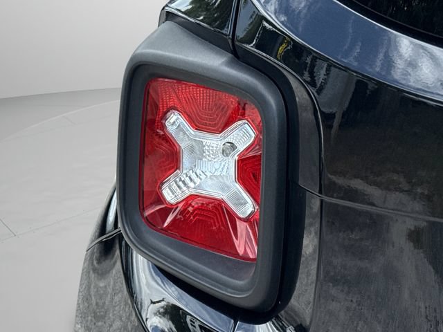 Certified 2023 Jeep Renegade Latitude AWD/4WD image 37