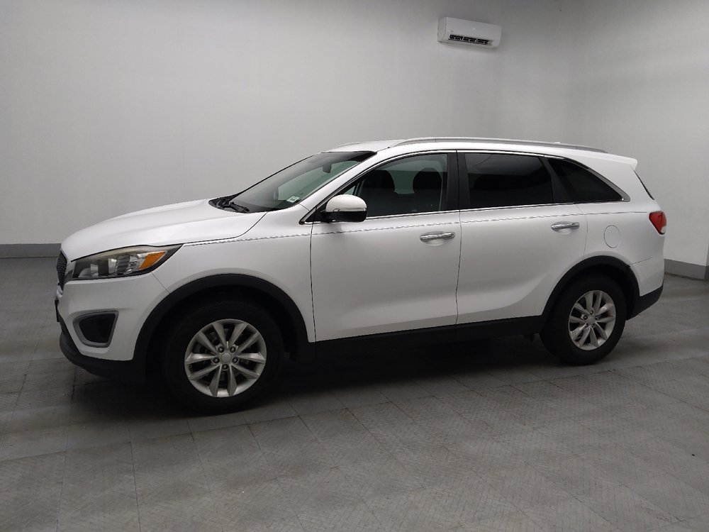 Used 2018 Kia Sorento LX image 2