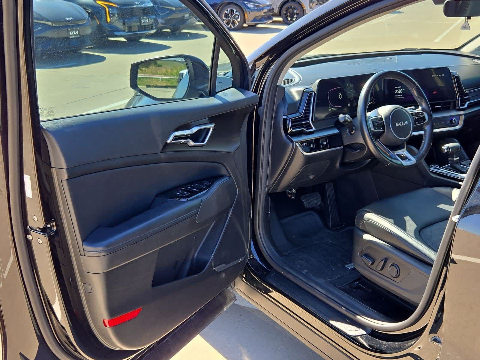Certified 2023 Kia Sportage EX FWD image 2