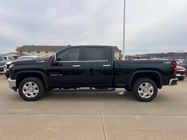 Used 2022 Chevrolet Silverado 3500 LTZ image 9