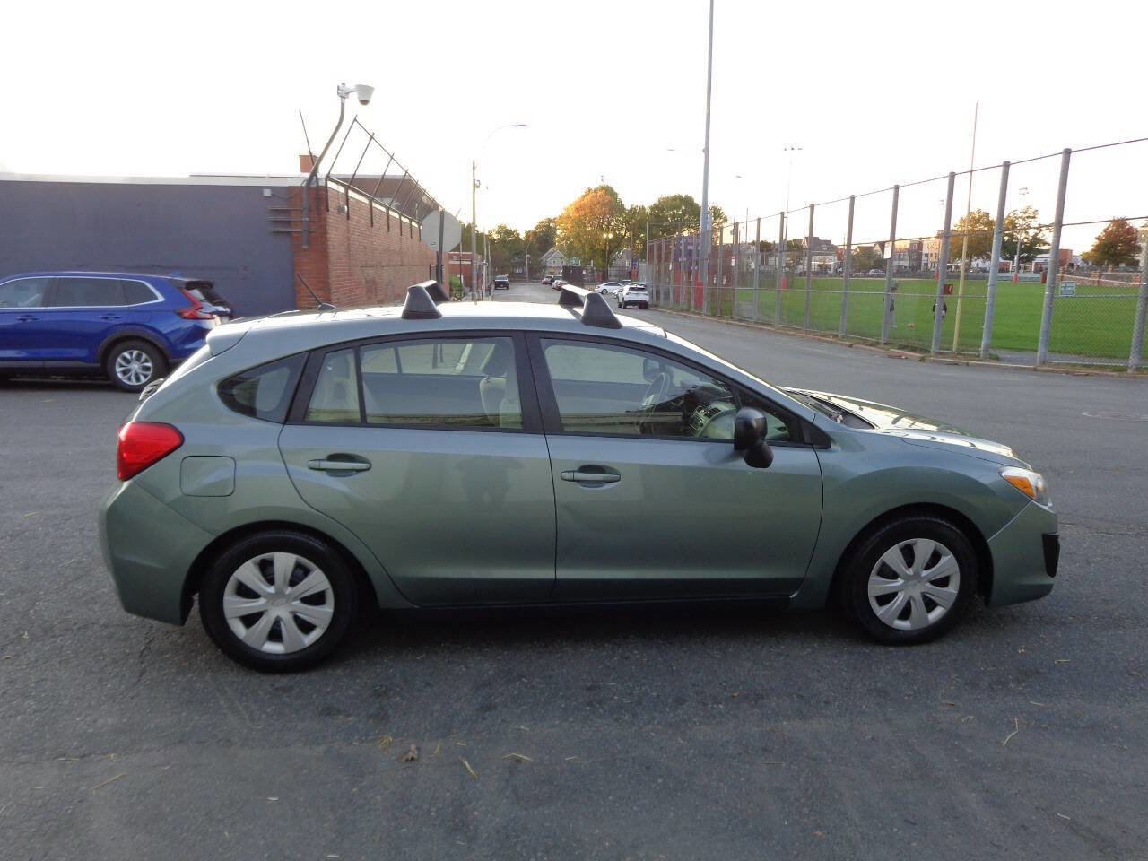 Used 2014 Subaru Impreza 2.0i image 4