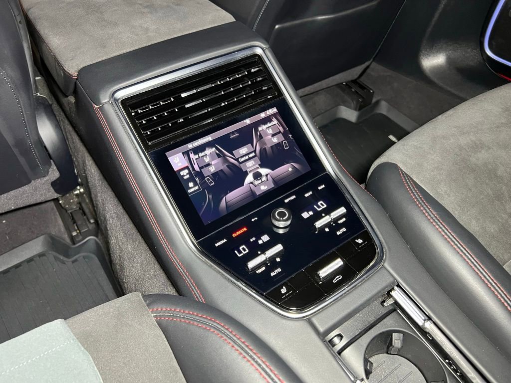 Used 2023 Porsche Panamera GTS image 33