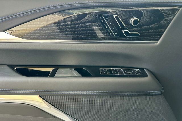 New 2025 Cadillac Escalade IQ Sport 1 w/ LPO, ONYX Package image 11