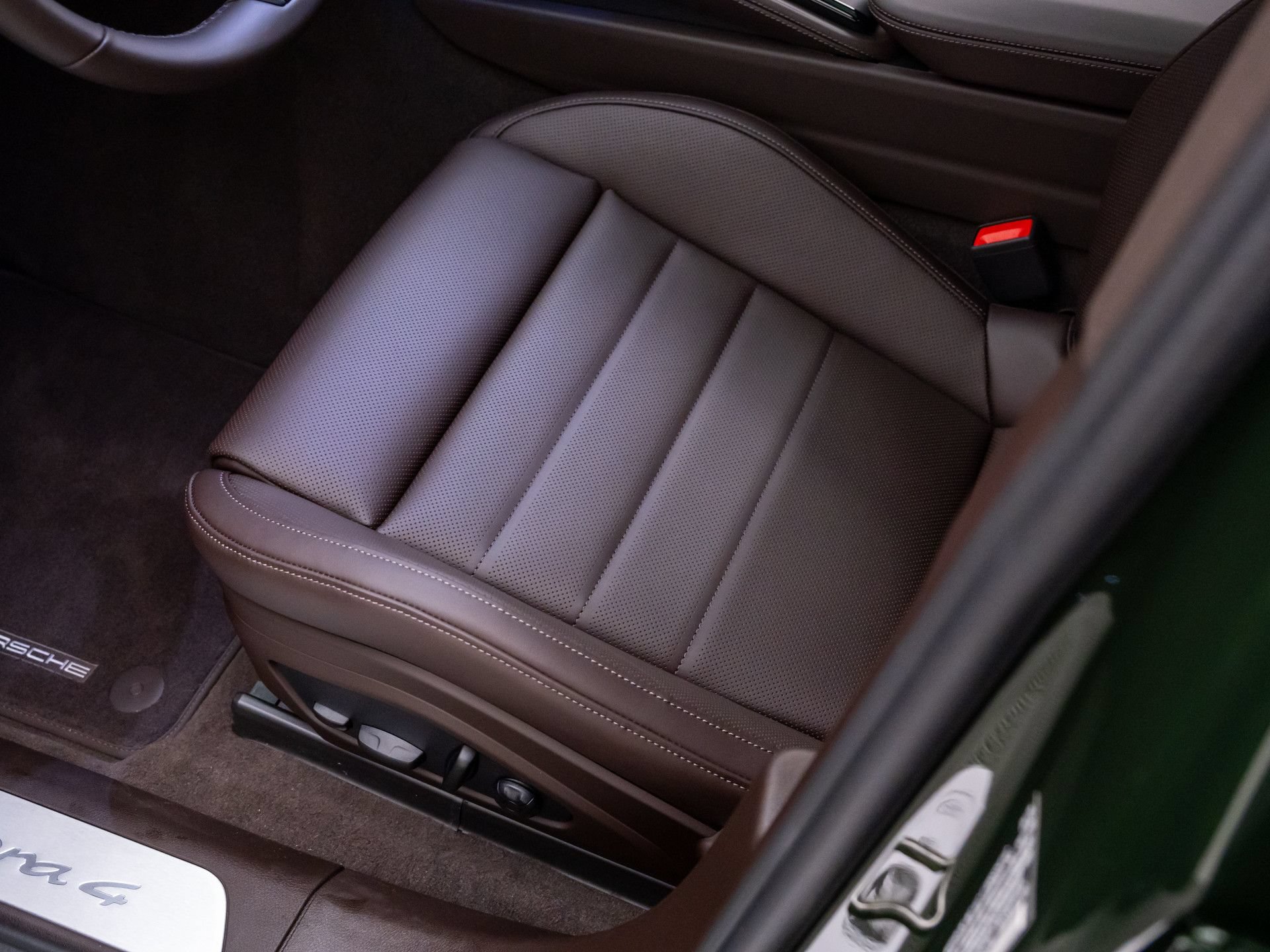 New 2026 Porsche Panamera 4 AWD/4WD image 14