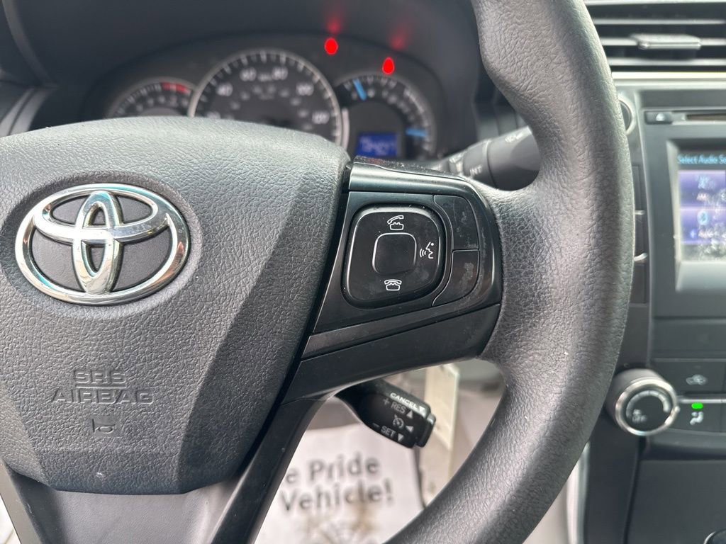 Used 2015 Toyota Camry LE image 14