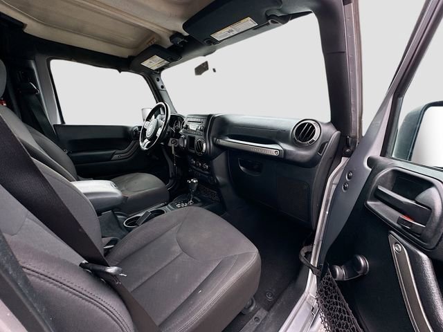 Used 2018 Jeep Wrangler Unlimited Sport w/ Connectivity Group AWD/4WD image 29
