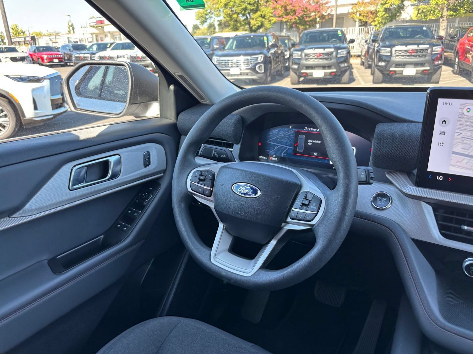 Used 2026 Ford Explorer Active AWD/4WD image 35