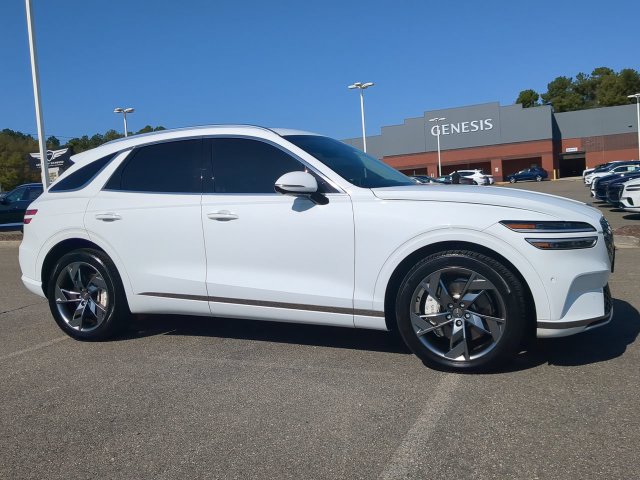 Used 2025 Genesis Electrified GV70 w/ Prestige Package AWD/4WD image 3
