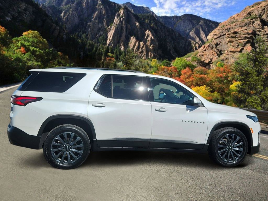 Used 2023 Chevrolet Traverse RS w/ LPO, Floor Liner Package image 2