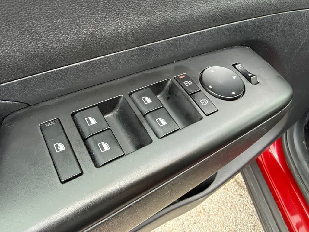 Used 2025 Hyundai Kona SEL FWD image 12