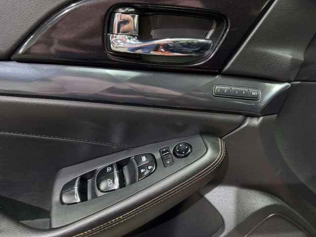 Used 2019 Nissan Maxima SR w/ Premium Package image 22