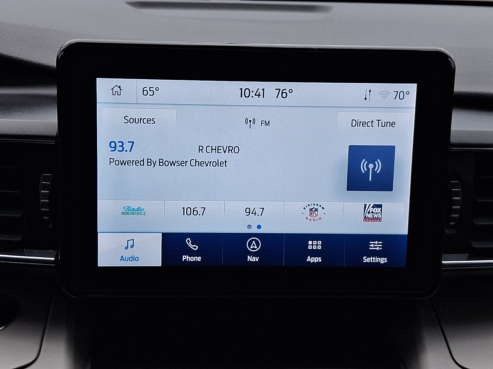 Used 2023 Ford Explorer XLT w/ Equipment Group 202A AWD/4WD image 17