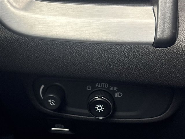 Certified 2023 GMC Terrain SLE w/ Driver Convenience Package image 17